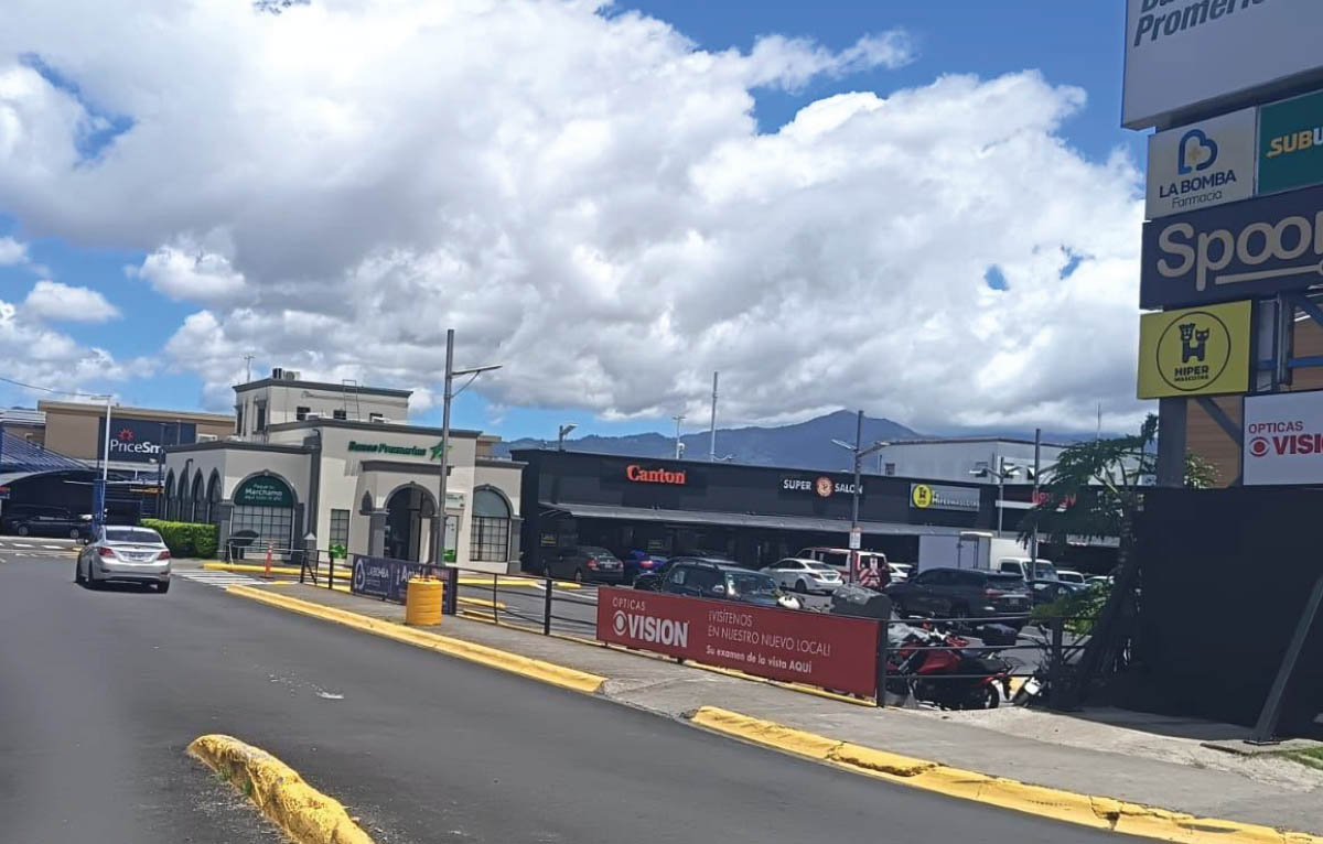 COMERCIAL | PLAZA REGISTRO Local #9